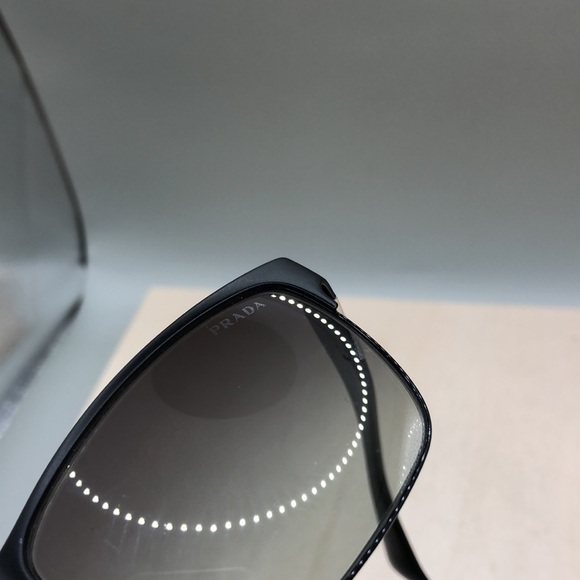 Prada SPR 510 Sunglasses Rectangular Logo Polzarized Italy Authentic - Picture 10 of 12